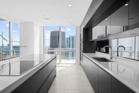 Condominio en venta en Miami, Florida, 4 dormitorios, 354.33 m2 № 2031860 - foto 4