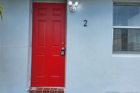 Immobilier commercial à vendre à Hollywood, Floride: 91.6 m2 № 1976834 - photo 25