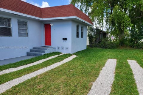 Immobilier commercial à vendre à Hollywood, Floride: 91.6 m2 № 1976834 - photo 3