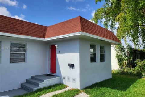 Immobilier commercial à vendre à Hollywood, Floride: 91.6 m2 № 1976834 - photo 1