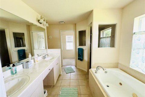 Villa ou maison à louer à Rotonda, Floride: 3 chambres, 154.12 m2 № 1876907 - photo 10