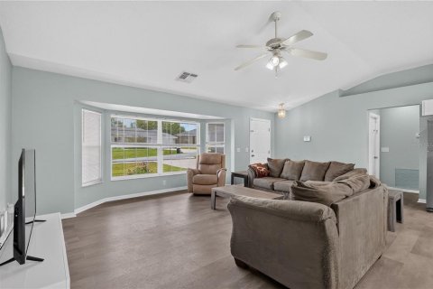 House in Ocala, Florida 3 bedrooms, 126.72 sq.m. № 2208793 - photo 8