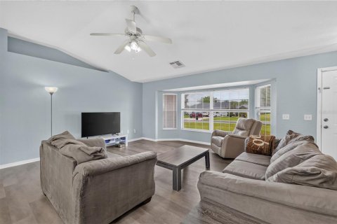 House in Ocala, Florida 3 bedrooms, 126.72 sq.m. № 2208793 - photo 7