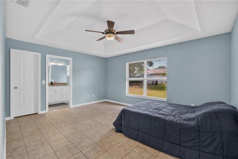 House in Ocala, Florida 3 bedrooms, 126.72 sq.m. № 2208793 - photo 18
