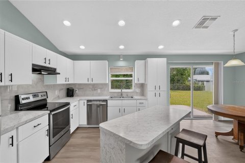 House in Ocala, Florida 3 bedrooms, 126.72 sq.m. № 2208793 - photo 16