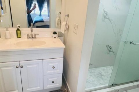 Condo in Sunrise, Florida, 2 bedrooms № 2188340 - photo 14