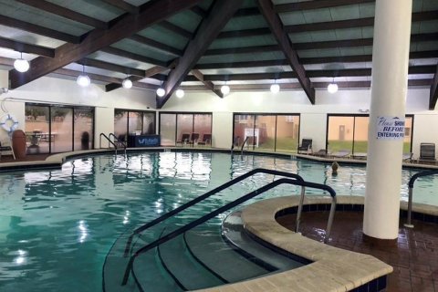 Condo in Sunrise, Florida, 2 bedrooms № 2188340 - photo 25
