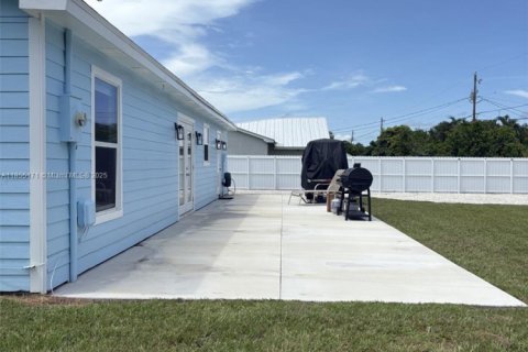 Casa en venta en Port St. Lucie, Florida, 2 dormitorios, 91.79 m2 № 1877959 - foto 5