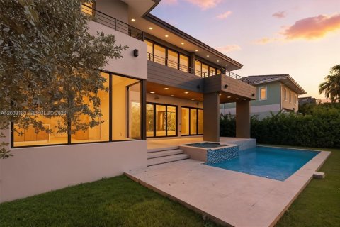 Villa ou maison à vendre à Key Biscayne, Floride: 5 chambres, 371.89 m2 № 2066573 - photo 5