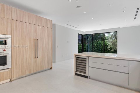 Villa ou maison à vendre à Key Biscayne, Floride: 5 chambres, 371.89 m2 № 2066573 - photo 11