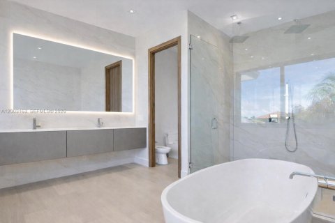 Villa ou maison à vendre à Key Biscayne, Floride: 5 chambres, 371.89 m2 № 2066573 - photo 28