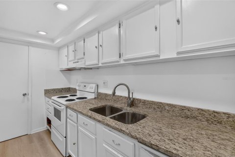 Condo in Lakeland, Florida, 2 bedrooms  № 2237180 - photo 19