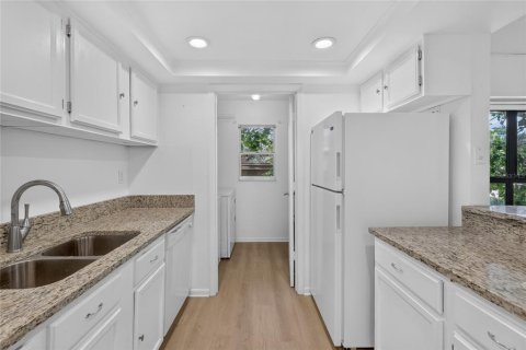 Condo in Lakeland, Florida, 2 bedrooms  № 2237180 - photo 22