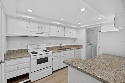 Condo in Lakeland, Florida, 2 bedrooms  № 2237180 - photo 16