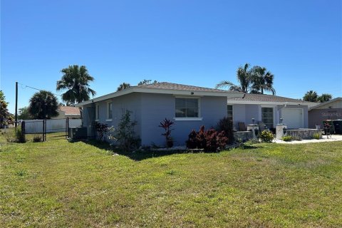 House in Port Charlotte, Florida 2 bedrooms, 115.85 sq.m. № 1575018 - photo 6