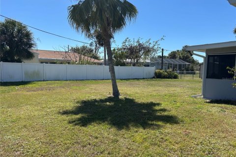 House in Port Charlotte, Florida 2 bedrooms, 115.85 sq.m. № 1575018 - photo 10