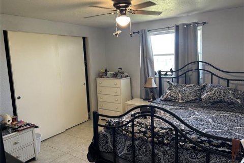 House in Port Charlotte, Florida 2 bedrooms, 115.85 sq.m. № 1575018 - photo 18