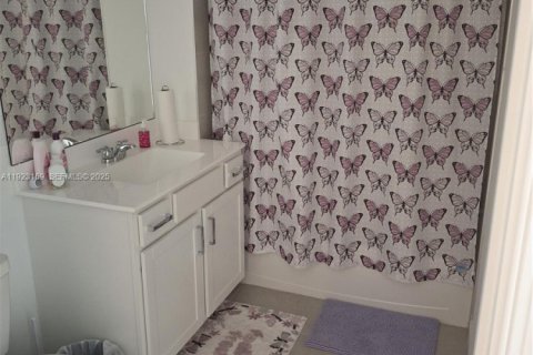 Touwnhouse à vendre à Palm Bay, Floride: 3 chambres, 133.41 m2 № 1977342 - photo 14