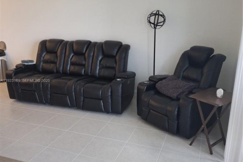 Touwnhouse à vendre à Palm Bay, Floride: 3 chambres, 133.41 m2 № 1977342 - photo 18