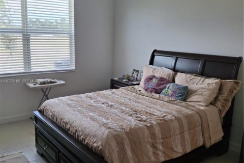 Touwnhouse à vendre à Palm Bay, Floride: 3 chambres, 133.41 m2 № 1977342 - photo 8