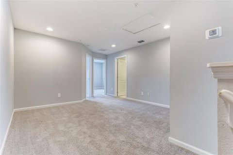 Townhouse in TOWNS AT LAKE MONROE COMMONS in Sanford, Florida 3 bedrooms, 147.44 sq.m. № 1902432 - photo 21