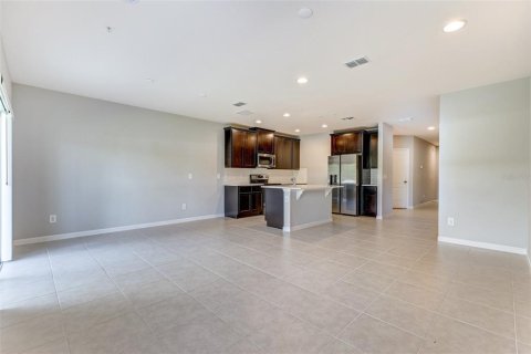Townhouse in TOWNS AT LAKE MONROE COMMONS in Sanford, Florida 3 bedrooms, 147.44 sq.m. № 1902432 - photo 14