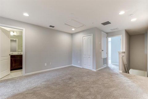 Townhouse in TOWNS AT LAKE MONROE COMMONS in Sanford, Florida 3 bedrooms, 147.44 sq.m. № 1902432 - photo 23
