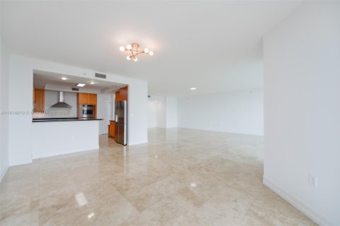 Снять в аренду кондоминиум в Авентура, Флорида 3 спальни, 304.16м2, № 1957934 - фото 17