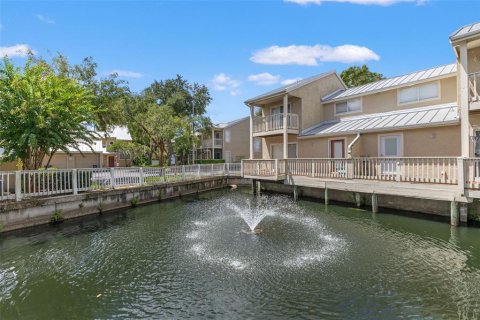 Touwnhouse à vendre à Tampa, Floride: 2 chambres, 143.63 m2 № 1901859 - photo 27