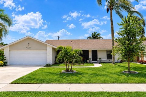 Villa ou maison à Deerfield Beach, Floride 3 chambres, 150.41 m2 № 2417127