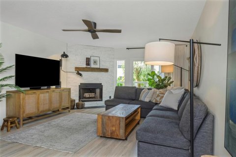 Adosado en venta en Tierra Verde, Florida, 3 dormitorios, 147.25 m2 № 1621034 - foto 3
