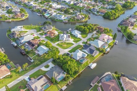 Купить виллу или дом в Палм-Кост, Флорида 4 комнаты, 208.47м2, № 1812558 - фото 28