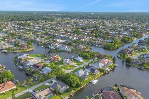 Купить виллу или дом в Палм-Кост, Флорида 4 комнаты, 208.47м2, № 1812558 - фото 29