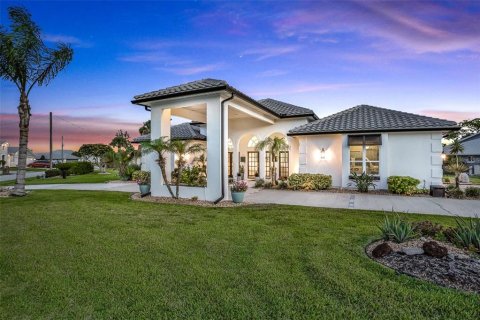 Купить виллу или дом в Палм-Кост, Флорида 4 комнаты, 208.47м2, № 1812558 - фото 6