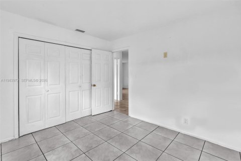 Commercial property in Lauderhill, Florida 180.42 sq.m. № 2047857 - photo 21