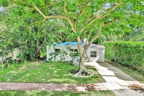 Villa ou maison à vendre à El Portal, Floride: 4 chambres, 138.98 m2 № 2005272 - photo 2