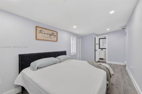 Купить виллу или дом в Форт-Лодердейл, Флорида 3 спальни, 112.32м2, № 2002986 - фото 17