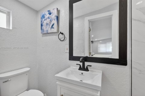 Купить виллу или дом в Форт-Лодердейл, Флорида 3 спальни, 112.32м2, № 2002986 - фото 24