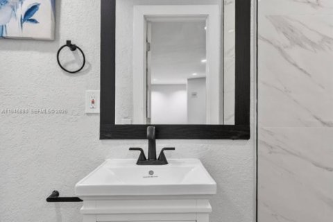 Купить виллу или дом в Форт-Лодердейл, Флорида 3 спальни, 112.32м2, № 2002986 - фото 23