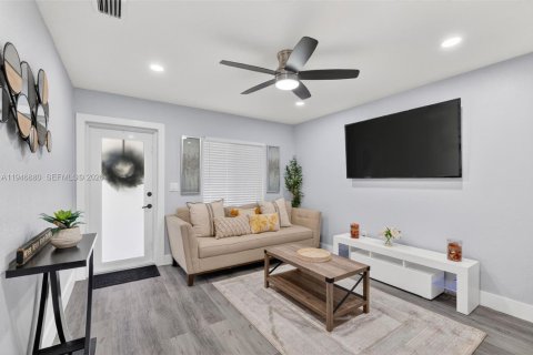 Купить виллу или дом в Форт-Лодердейл, Флорида 3 спальни, 112.32м2, № 2002986 - фото 9