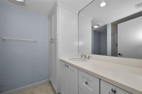 Copropriété à vendre à Palm Harbor, Floride: 2 chambres, 159.33 m2 № 2285511 - photo 22