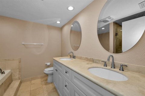 Copropriété à vendre à Palm Harbor, Floride: 2 chambres, 159.33 m2 № 2285511 - photo 16