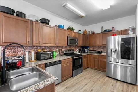 Villa ou maison à vendre à Kissimmee, Floride: 4 chambres, 238.39 m2 № 1910017 - photo 11