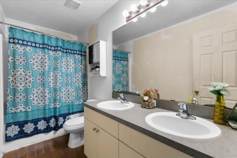 Villa ou maison à vendre à Kissimmee, Floride: 4 chambres, 238.39 m2 № 1910017 - photo 19
