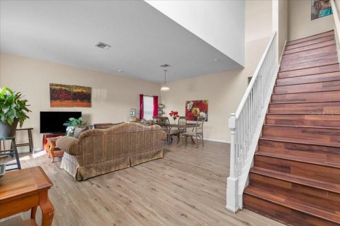 Villa ou maison à vendre à Kissimmee, Floride: 4 chambres, 238.39 m2 № 1910017 - photo 3