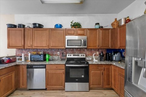 Villa ou maison à vendre à Kissimmee, Floride: 4 chambres, 238.39 m2 № 1910017 - photo 10