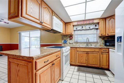 Villa ou maison à vendre à Brandon, Floride: 4 chambres, 155.52 m2 № 2416768 - photo 26