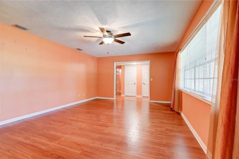 Villa ou maison à vendre à Brandon, Floride: 4 chambres, 155.52 m2 № 2416768 - photo 13