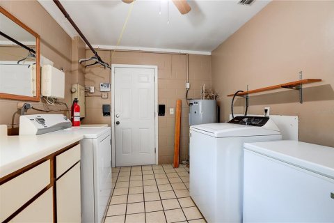 Villa ou maison à vendre à Brandon, Floride: 4 chambres, 155.52 m2 № 2416768 - photo 29