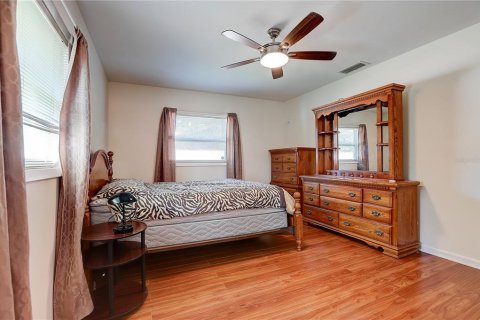 Villa ou maison à vendre à Brandon, Floride: 4 chambres, 155.52 m2 № 2416768 - photo 18